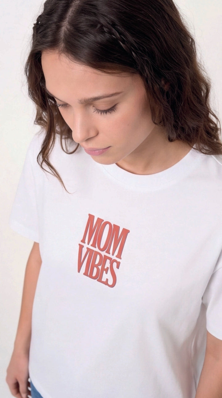 MOM VIBES